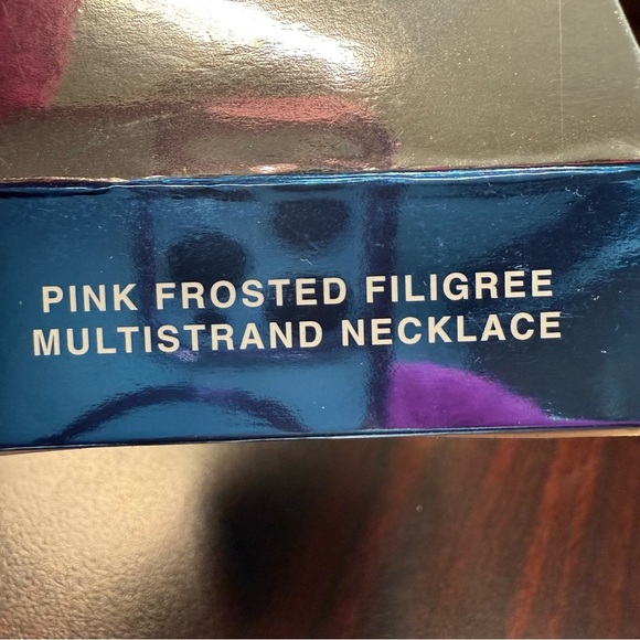 Avon Pink Frosted filigree multi strand Gold and Pink Gemstone Necklace NIB 2007 - Picture 5 of 8